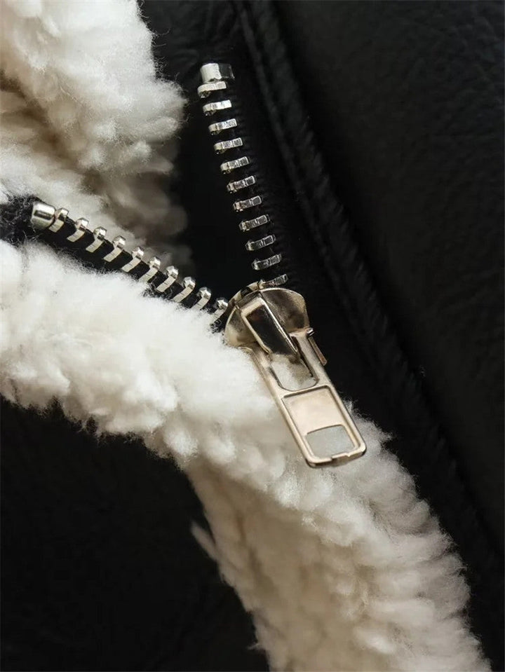 Veste d'hiver pour femmes avec fermeture éclair, col à revers et poignets en peluche