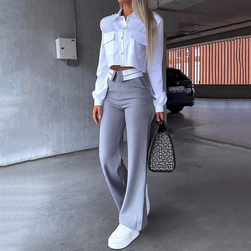 Ensemble Femme Deux Pièces avec Chemisier Court Col Chemise Poches Poitrine et Pantalon Évasé Taille Haute