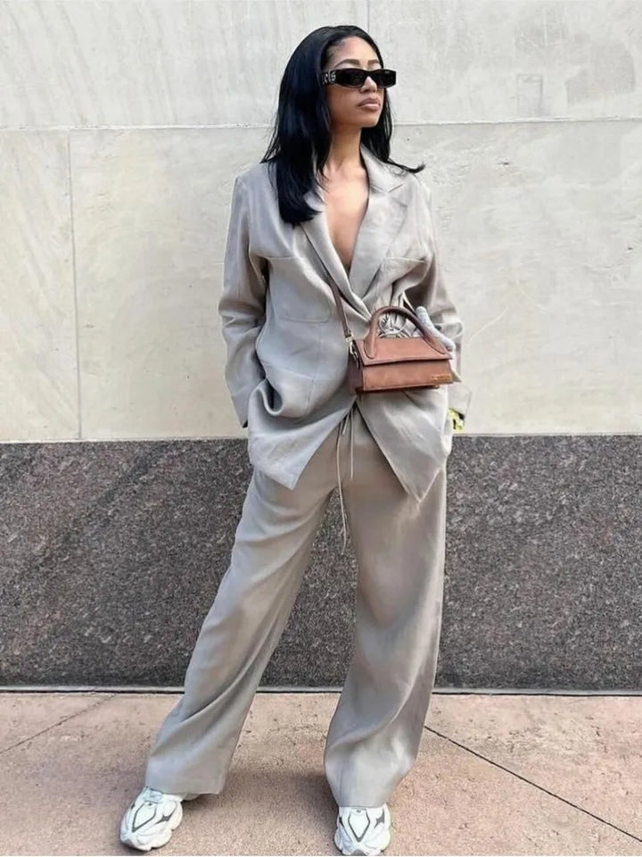 Ensemble Deux Pièces pour Femmes avec Blazer Long à Revers, Ceinture à Nouer et Pantalon Large