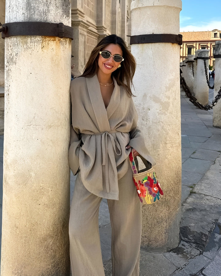 Ensemble Femme Deux Pièces avec Veste Croisée à Ceinture et Pantalon Ample
