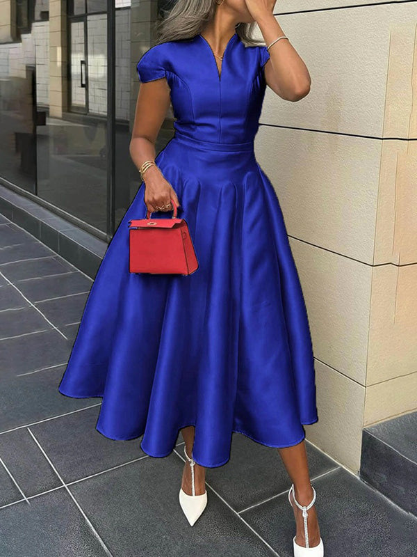 Robe mi-longue à manches courtes, à col en V, couleur unie