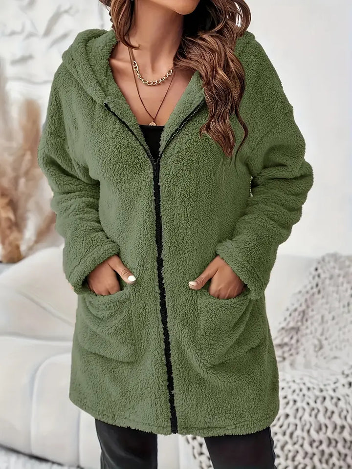 Manteau à capuche en peluche avec poches à patchs et fermeture éclair élégante pour femmes | STYLE, CONFORT, CHALEUR