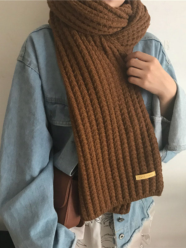 Écharpe tricotée chaude simple et élégante de couleur unie