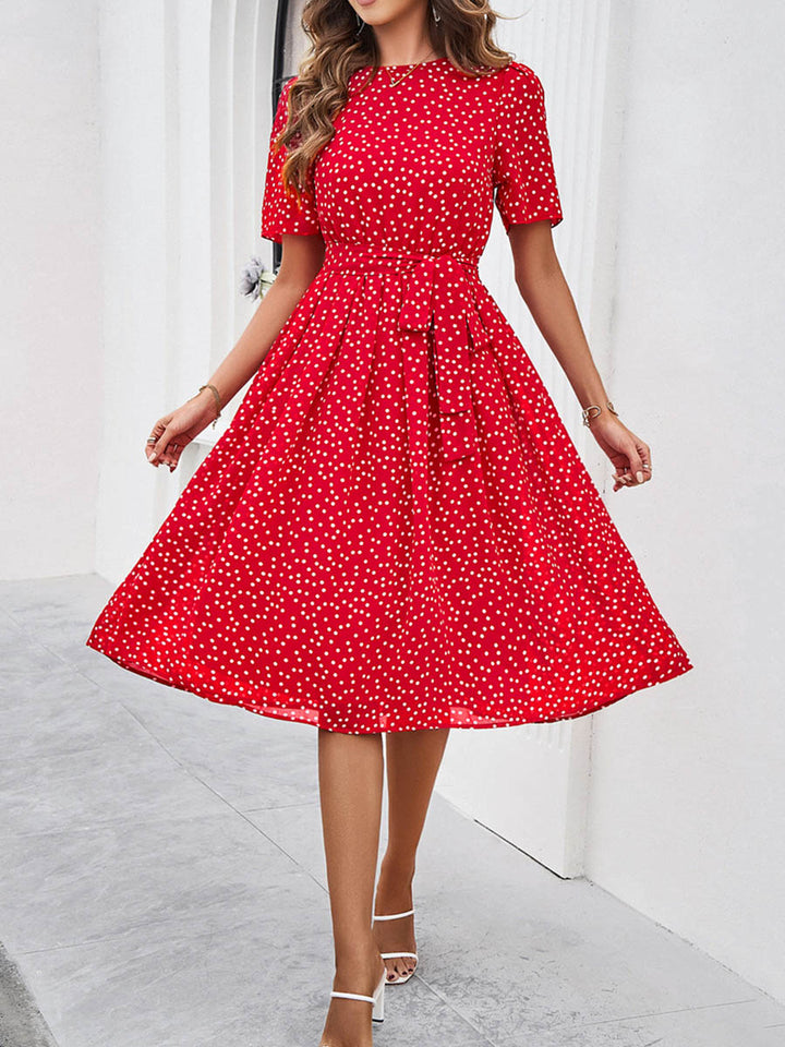 Robe mi-longue coupe trapèze, à taille élastique, à pois, à empiècements, à taille nouée, à col rond, couleur contrastée
