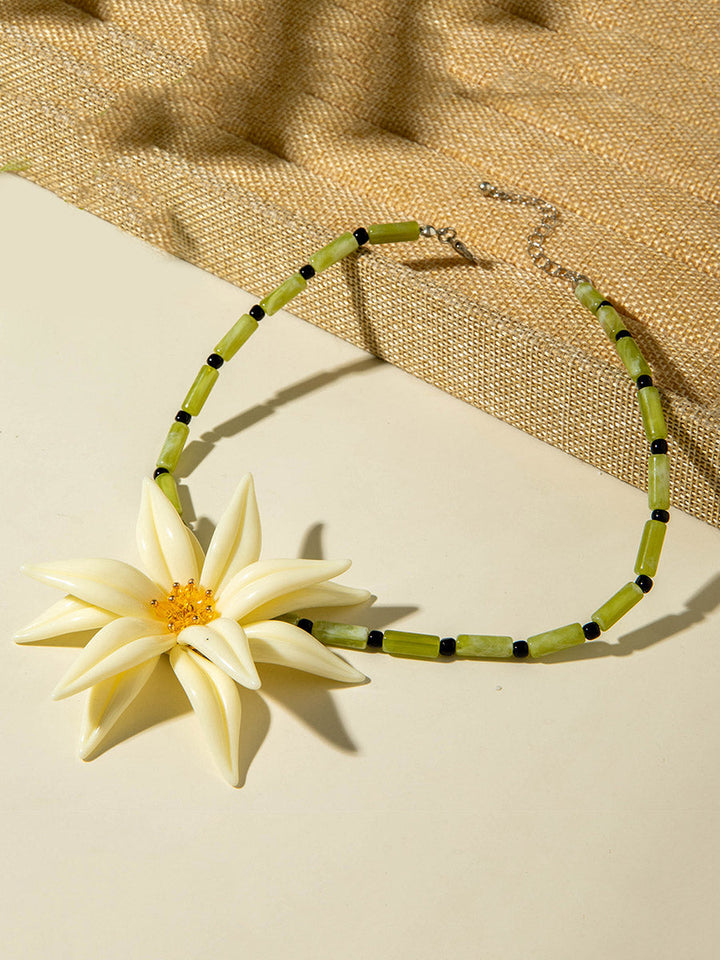 Collier en forme de fleur