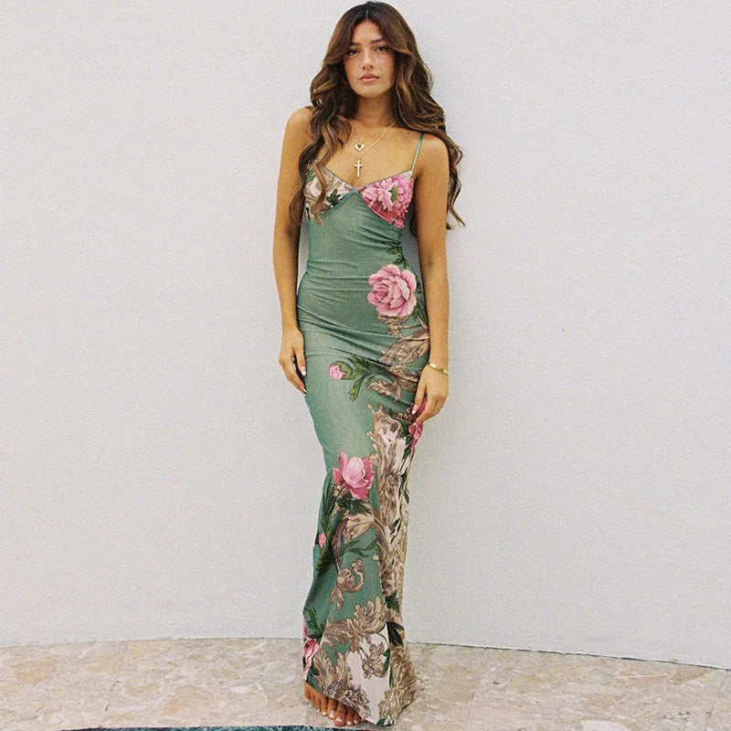 Lianna | Robe maxi avec accents floraux roses