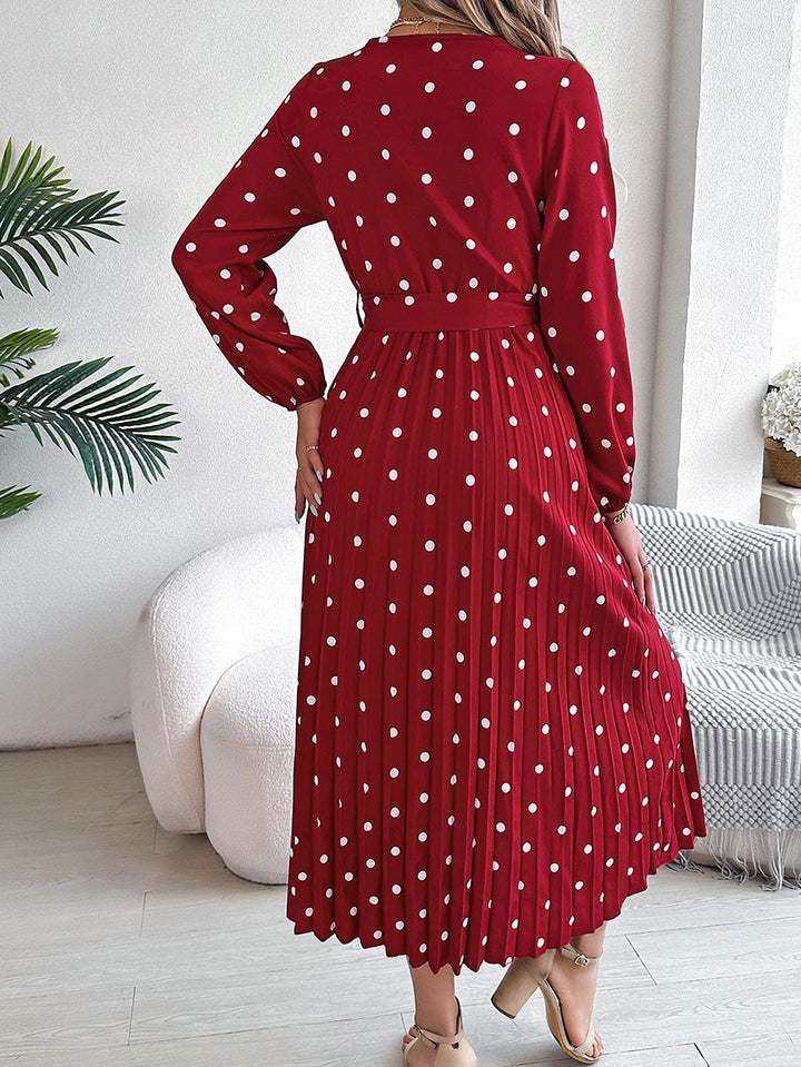 Robe chemise plissée taille haute, à manches longues, à pois, à taille nouée, à col en V