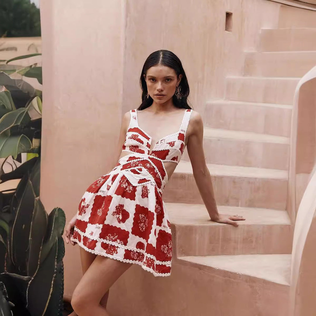 Paloma - Robe courte avec ornements floraux