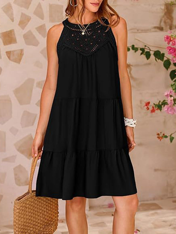 Robe courte ample ajourée plissée coupe trapèze, à empiècements, à col rond, couleur unie