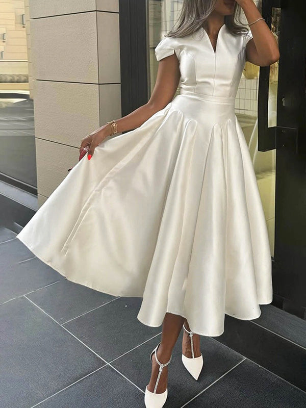 Robe mi-longue à manches courtes, à col en V, couleur unie
