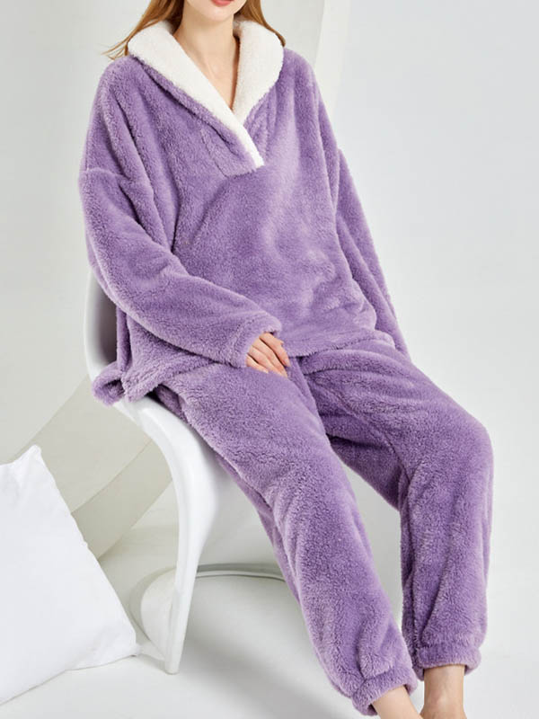 Ensemble pyjama deux pièces en molleton corail à col en V + pantalon