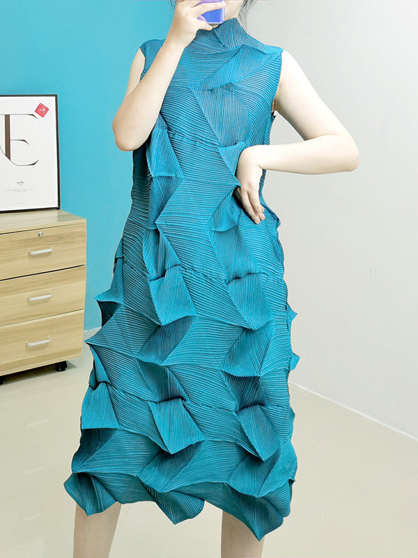 Robe mi-longue décontractée plissée sans manches, à coupe irrégulière, à col montant, couleur unie