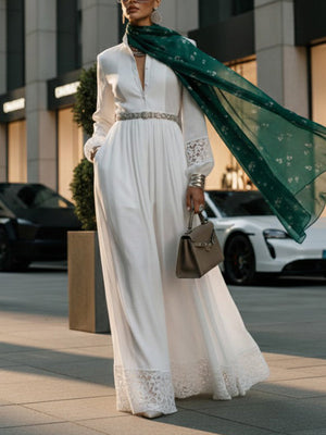 Robe chemise boutonnée ajourée plissée coupe trapèze, taille haute, avec ceinture, à poches, à empiècements, à col montant, couleur unie
