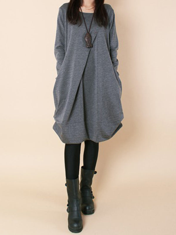 Robe longue plissée coupe trapèze, à manches longues, à col rond, couleur unie