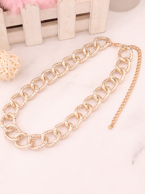 Collier géométrique ajouré délicat à chaîne