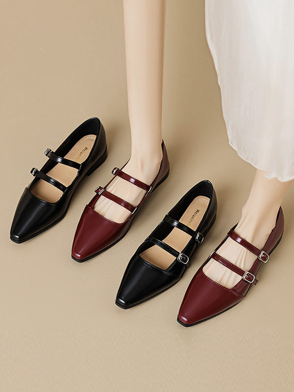 Chaussures plates à empiècements et bout pointu avec boucle de ceinture Mary Janes