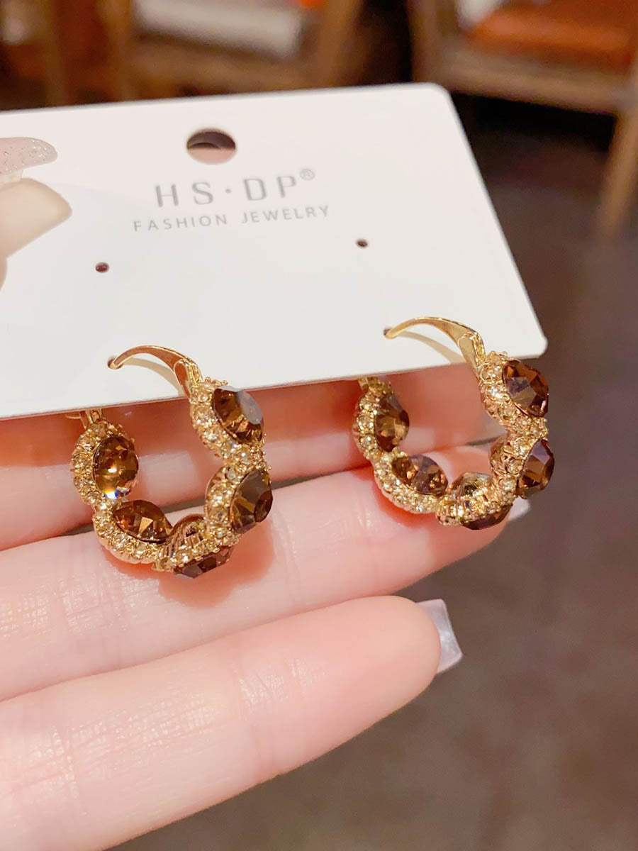 Boucles d'oreilles géométriques à strass