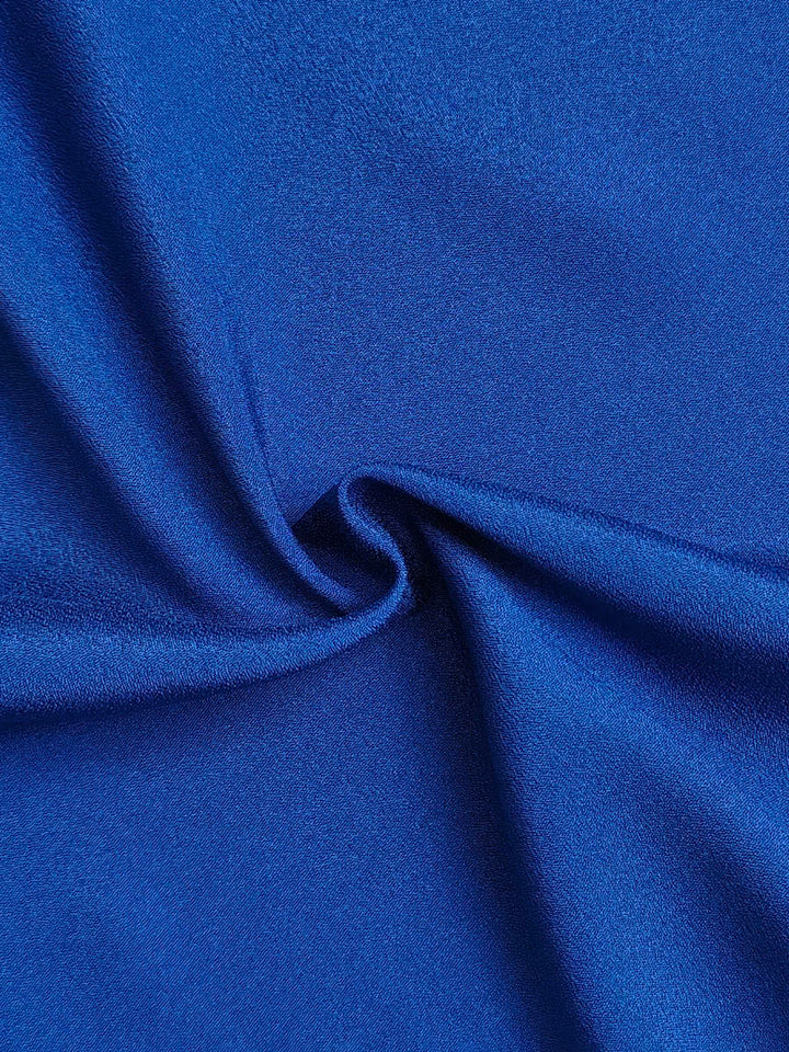 Robe mi-longue plissée à manches chauve-souris, à ourlet plongeant, à empiècements, à col rond, couleur unie