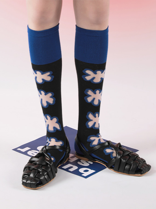 Accessoires de chaussettes à fleurs tricotées bleu noir