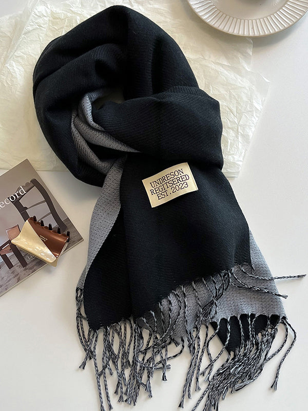 Écharpe chaude à pompons