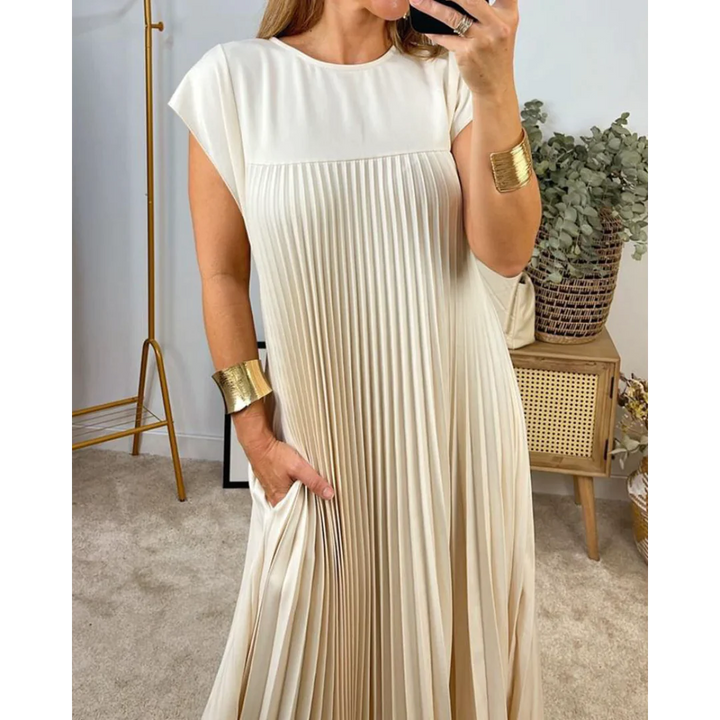 Robe maxi plissée Elara à manches courtes