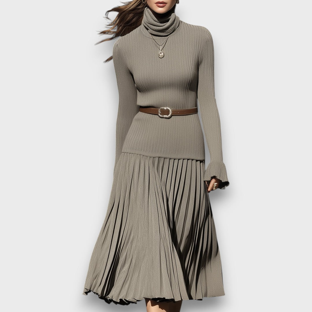 Sorelia – Robe midi plissée avec col roulé