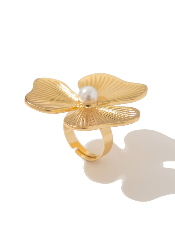 Bague plissée brillante en forme de fleur