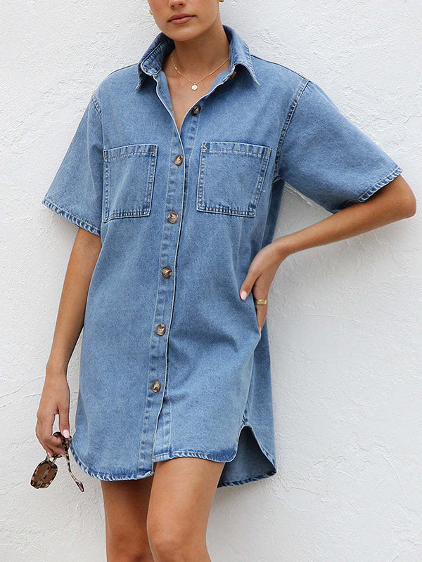 Robe chemise ample à manches courtes, à empiècements, à col revers