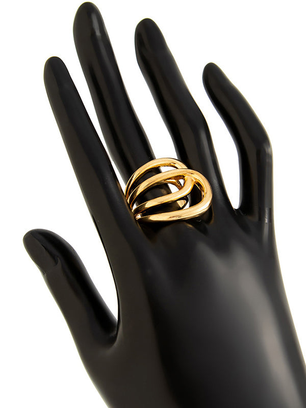 Bague géométrique brillante à coupe irrégulière