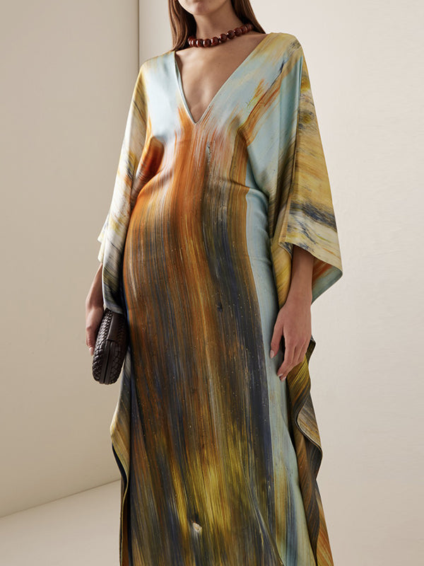 Robe longue ample imprimée à manches chauve-souris, à empiècements, à col en V