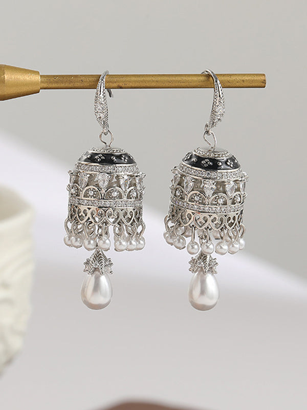 Boucles d'oreilles pendantes géométriques ajourées à pompons
