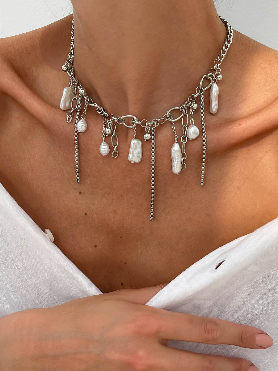 Collier géométrique à chaîne, à pompons