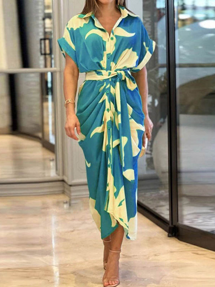 Robe chemise boutonnée plissée à taille élastique, taille haute, à empiècements, à taille nouée, à col revers, couleur unie