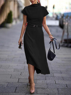 Robe mi-longue ample asymétrique coupe trapèze, à col cheminée, couleur unie