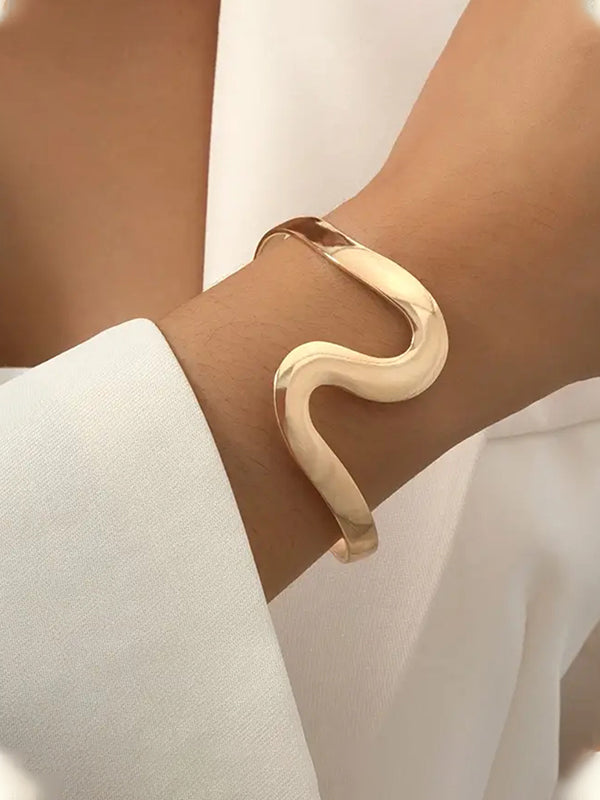 Bracelet réglable à coupe irrégulière