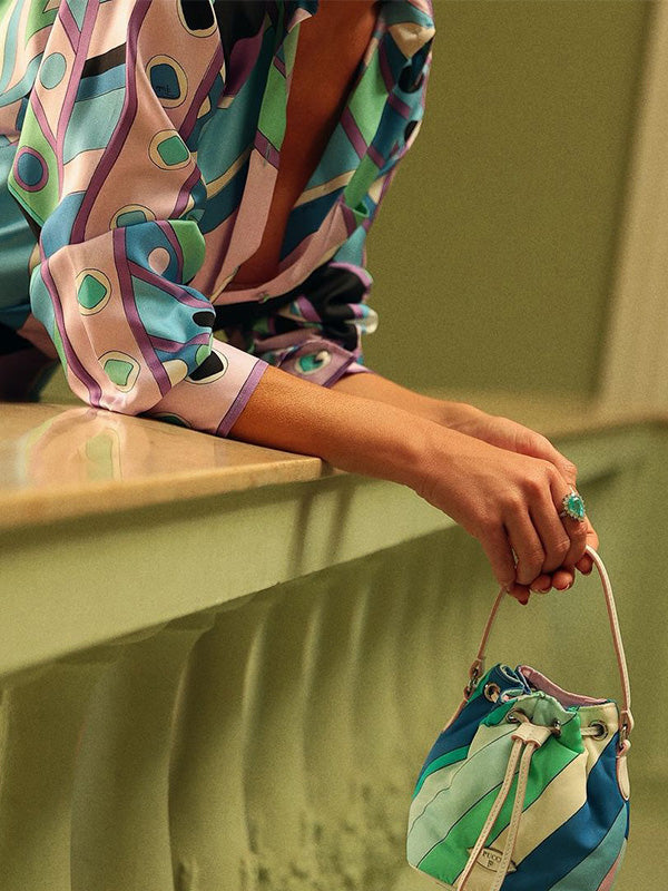 Ensemble deux pièces boutonné imprimé moulant à col revers, taille haute – chemisier + jupe + bas