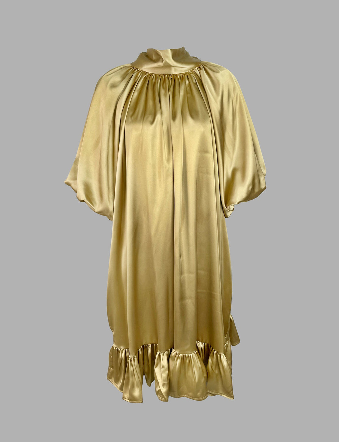 Robe courte ample à manches bouffantes, à falbalas, à col haut, couleur unie