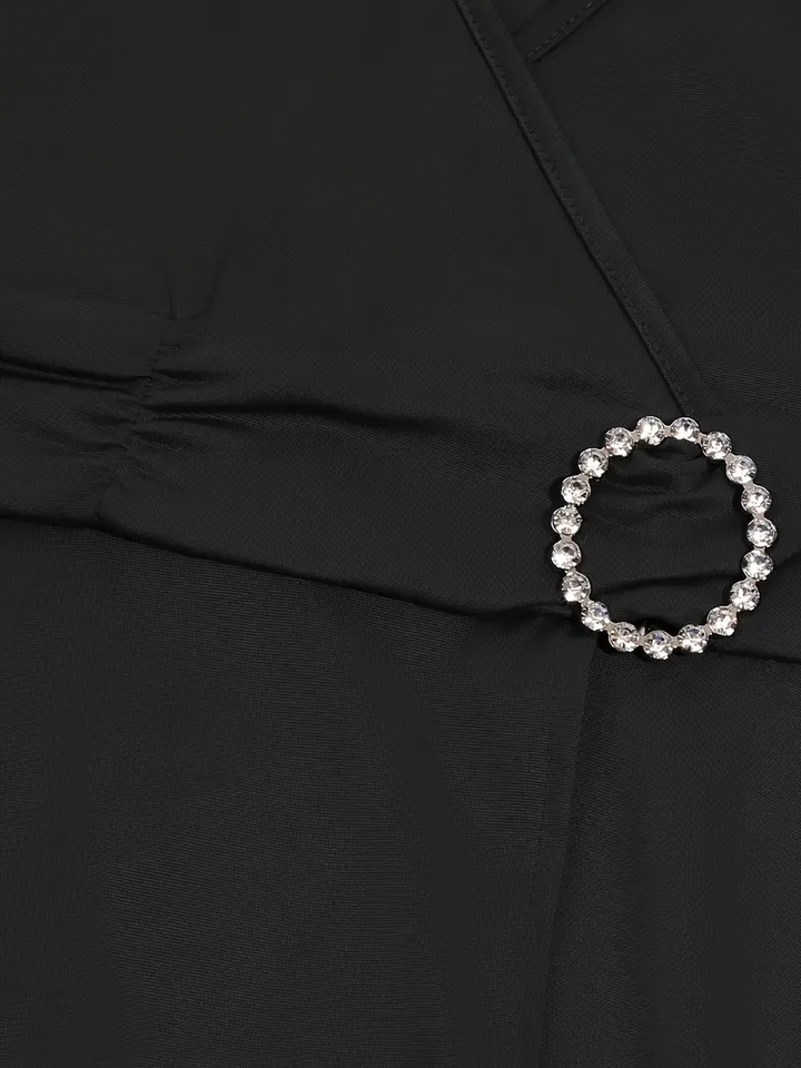 Elisa | Robe midi à encolure en V avec ourlet asymétrique
