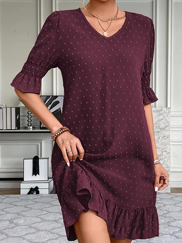 Robe courte plissée coupe trapèze, à manches évasées, à taille élastique, en jacquard, à empiècements, à col en V, couleur unie