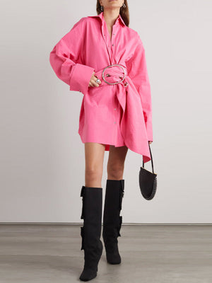 Robe chemise ample boutonnée à manches longues, avec ceinture, à col revers