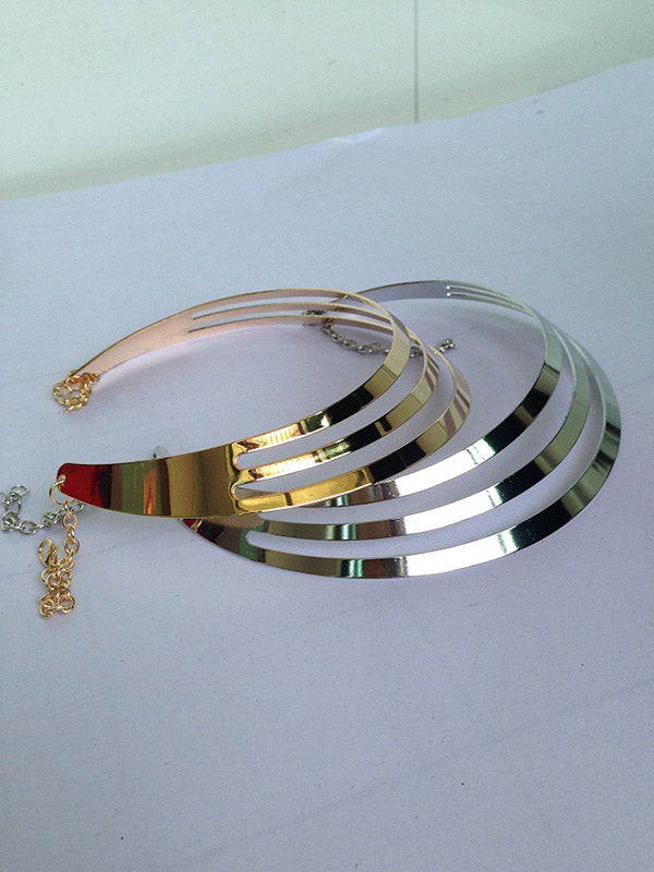 Collier géométrique ajouré à chaîne