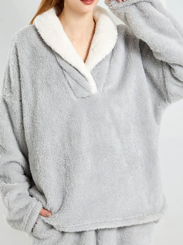Ensemble pyjama deux pièces en molleton corail à col en V + pantalon