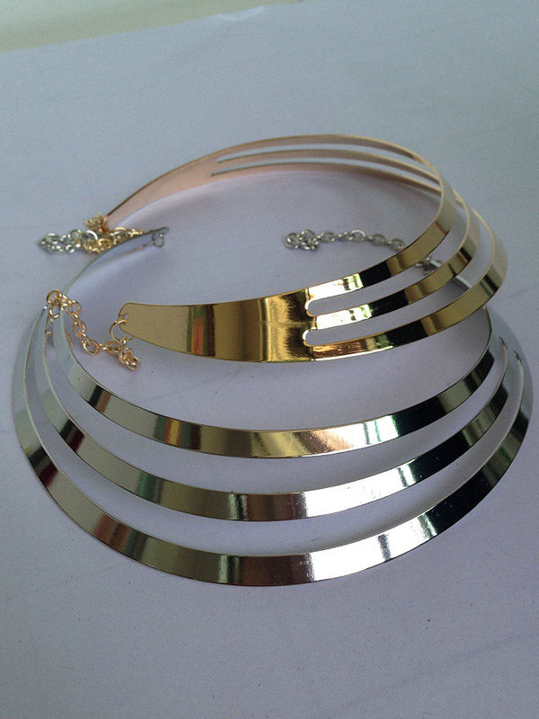 Collier géométrique ajouré à chaîne