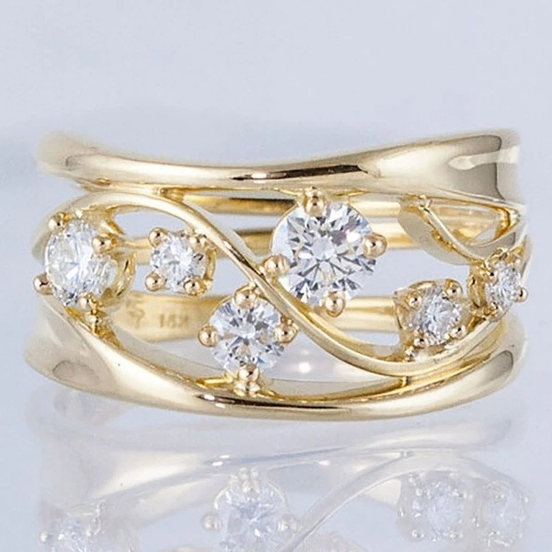 Bague élégante plaquée or avec zirconia