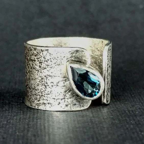 Bague Vintage en Argent & Cristal en Forme de Goutte