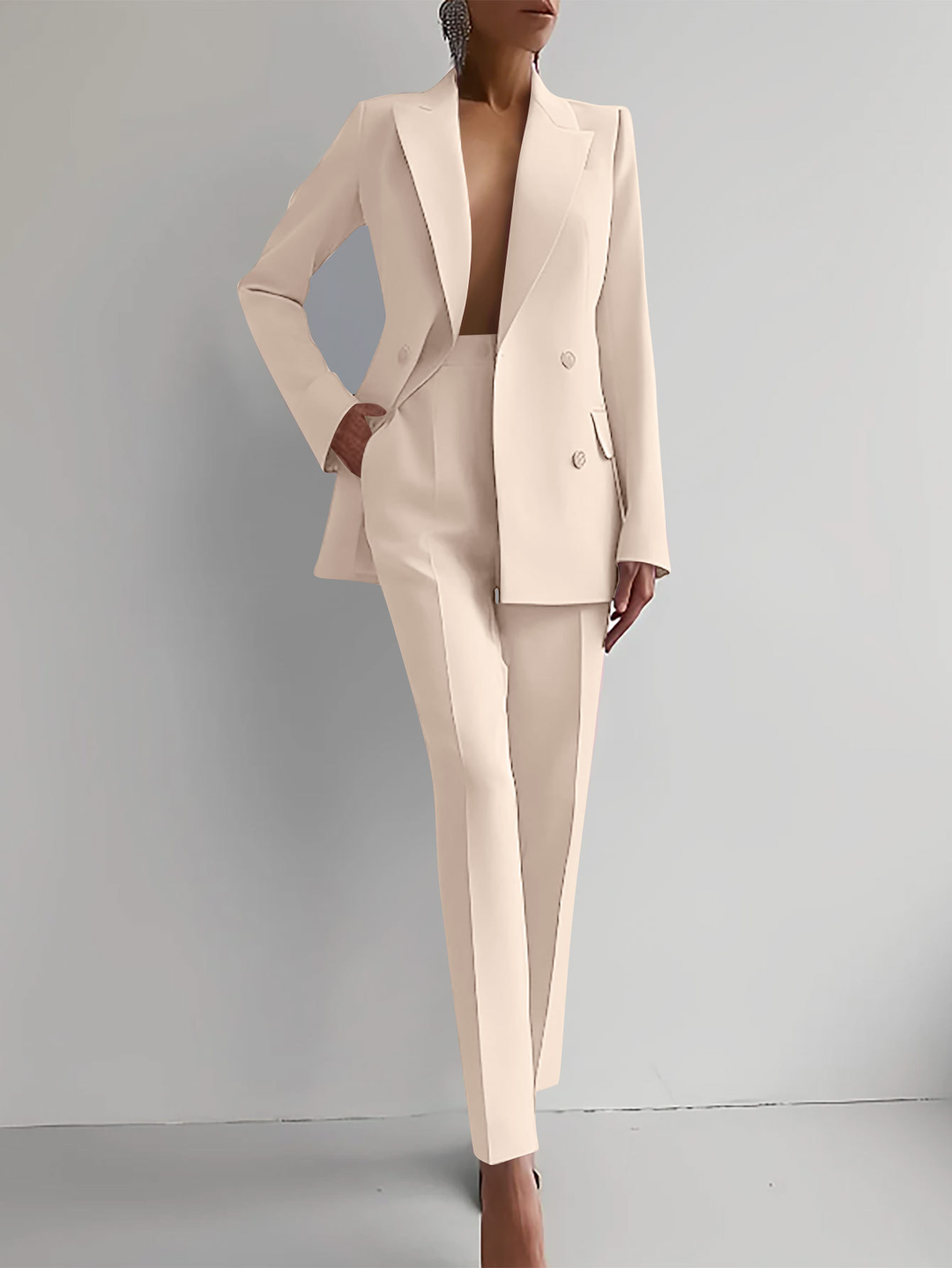 Jessica | Costume sur mesure élégant pour femmes avec boutons
