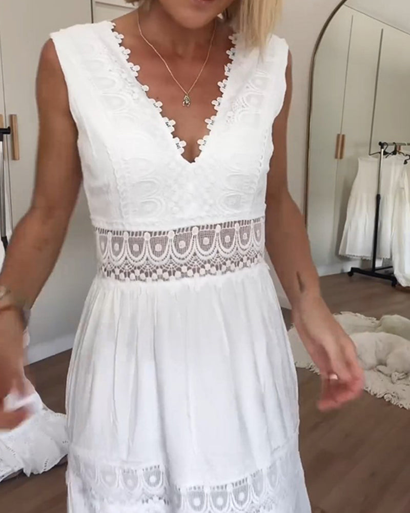 Ninfea | Robe midi sans manches de style bohème avec détails en dentelle