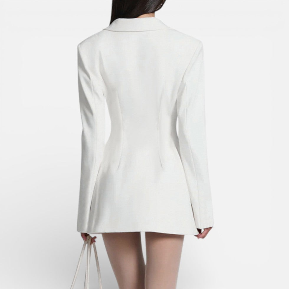Blazer ajusté pour femmes en style robe avec revers