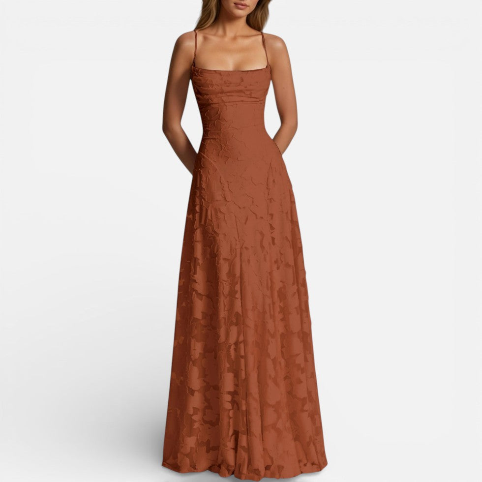 Robe maxi femme avec bretelles spaghetti et jupe évasée