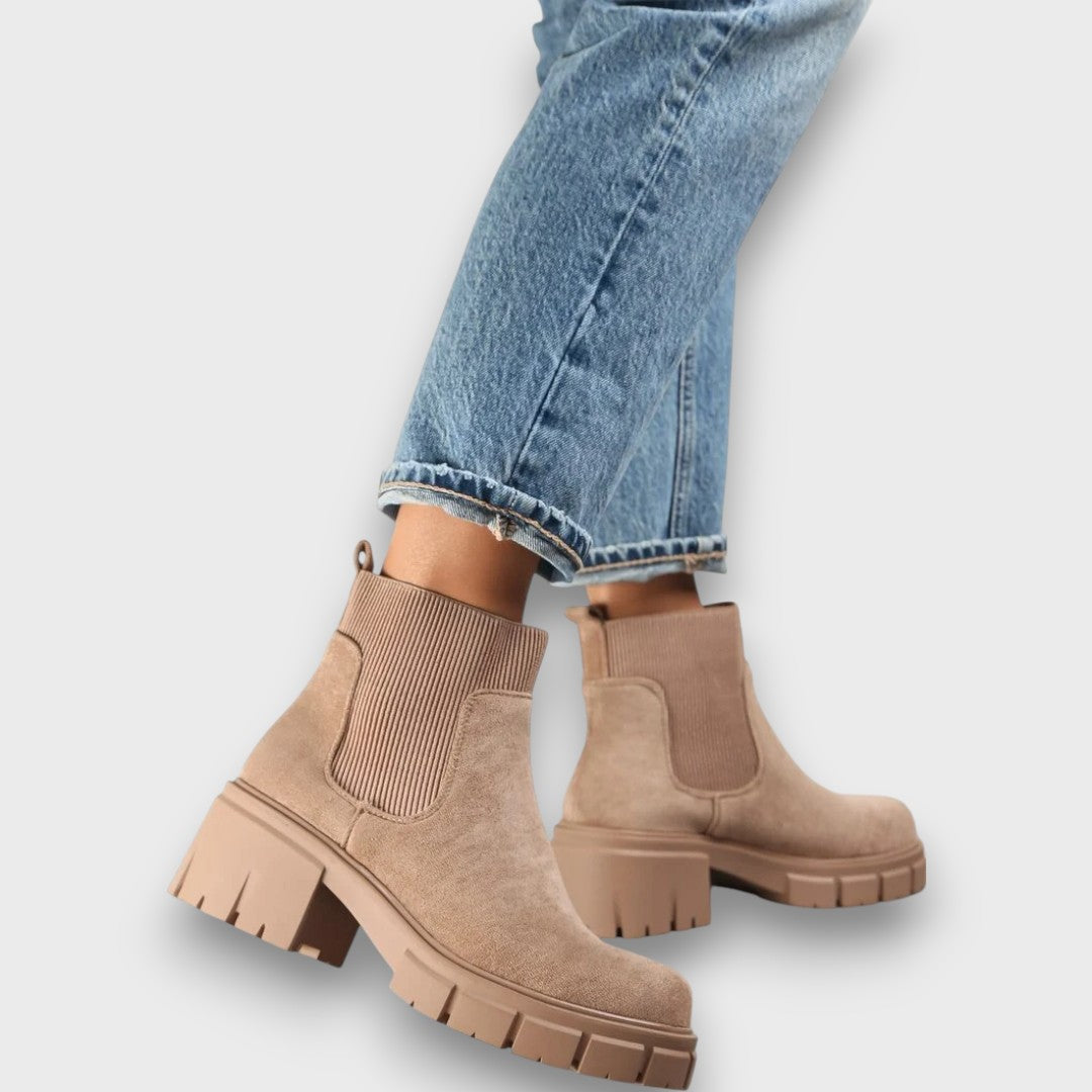 Clara | Bottines Chelsea à côtes pour femmes modernes et élégantes